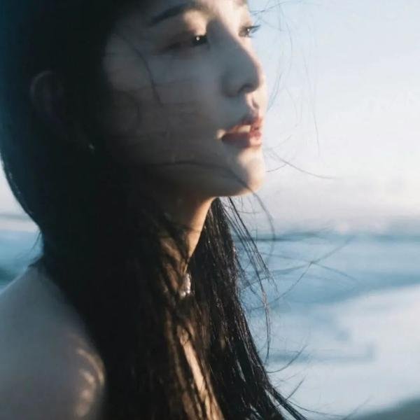 谁见她死去？